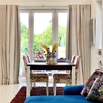 Familiar Com Piscina E Jacuzzi A 30 Min De Lisboa בית נופש