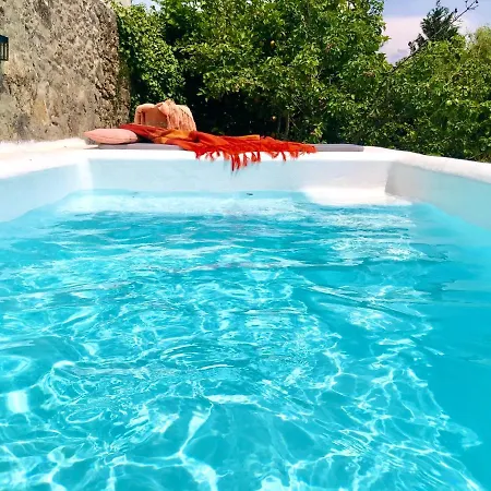 Dom wakacyjny Pool Oasis With Private Parking -vigia 8 *