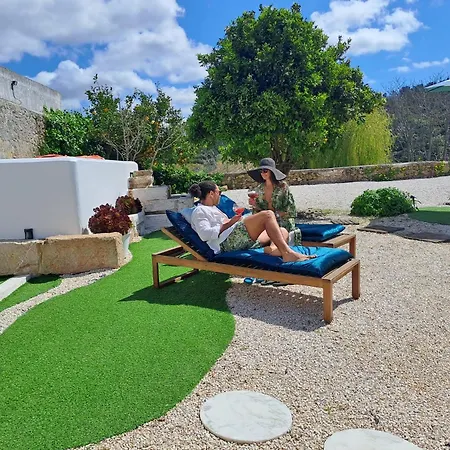 Dom wakacyjny Pool Oasis With Private Parking -vigia 8 *
