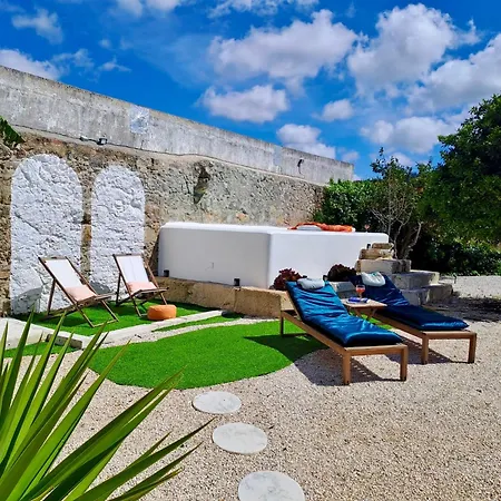 Dom wakacyjny Pool Oasis With Private Parking -vigia 8 *
