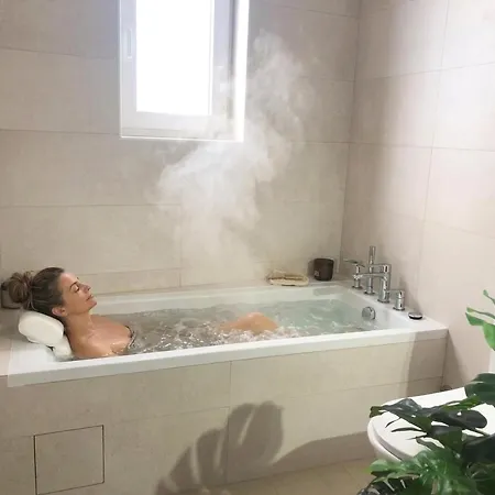 펜션 Familiar Com Piscina E Jacuzzi A 30 Min De Lisboa 토레스베드라스
